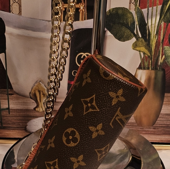 Louis Vuitton Monogram Mini Papillon Barrel Bag with COA - Picture 5 of 16